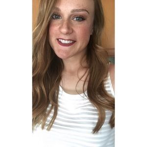 Meet your Posher, Lauren